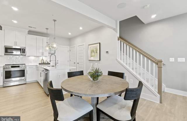 43805 MIDDLEWAY TERRACE Gallery 3