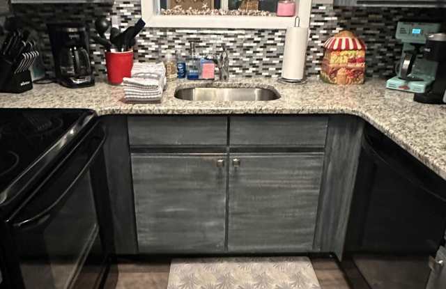 Summer:131 Hiering Avenue photos photos
