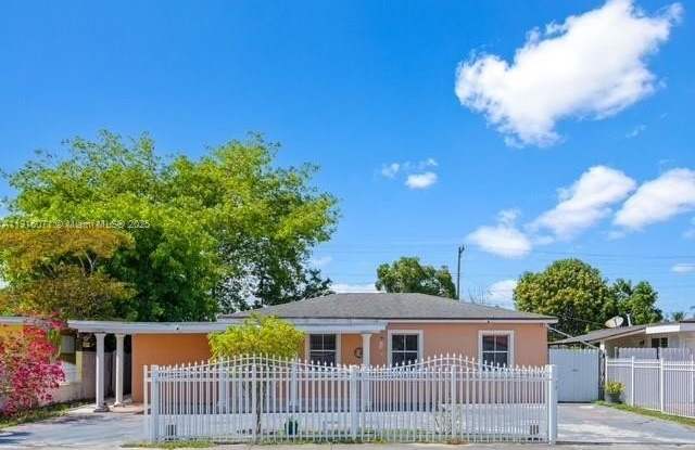 911 E 32nd St photos photos