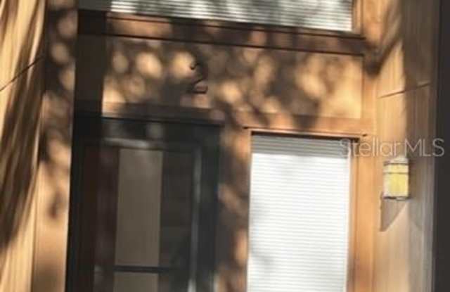 2 GREENBRIAR COURT Gallery 2
