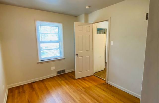 Berkeley 4br/1ba Gallery 4