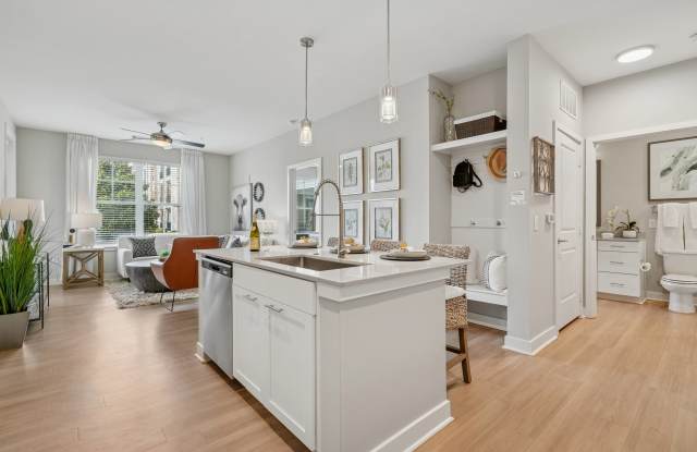 Matthews Square Apartments Gallery 2