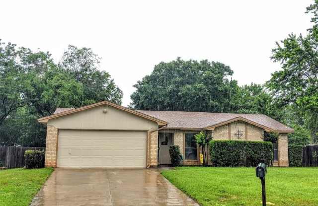 2813 Cummings Drive - 2813 Cummings Drive, Bedford, TX 76021