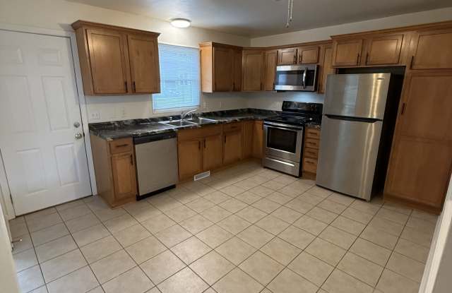 1232 Sunfield Street photos photos
