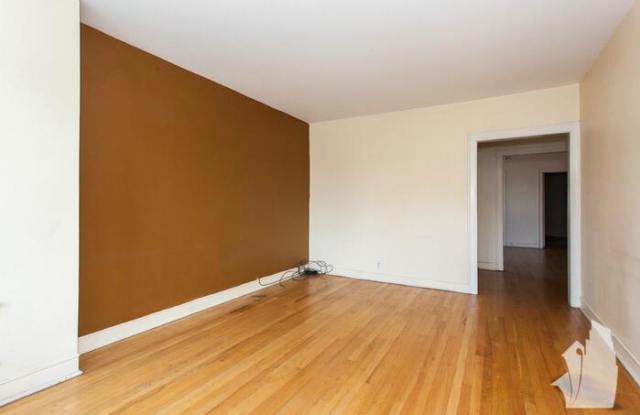 1121 West Addison Street Gallery 2