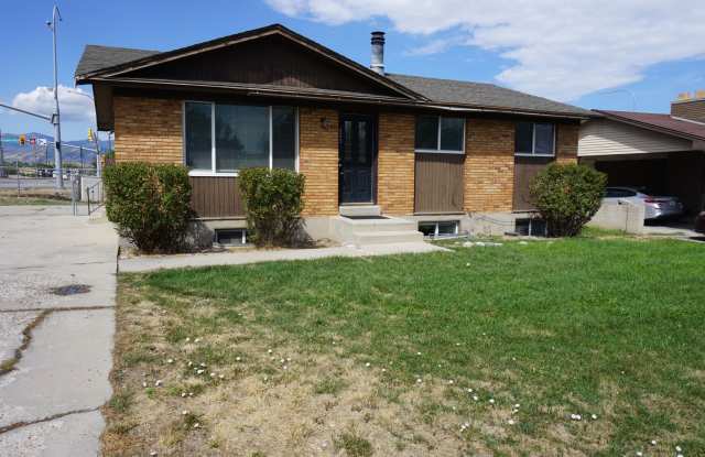 Updated West Valley City 5 bedroom Family Home photos photos