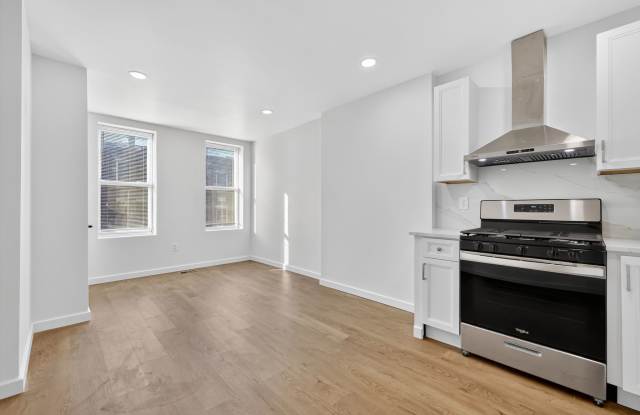 2239 West Oxford Street - 1 photos photos