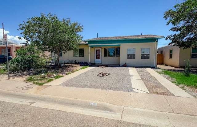 1104 Indian Wells - 1104 Indian Wells Road, Alamogordo, NM 88310