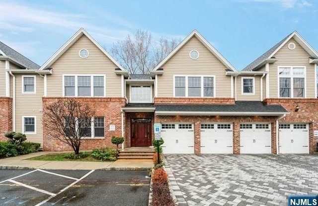 14 Hemlock Lane photos photos