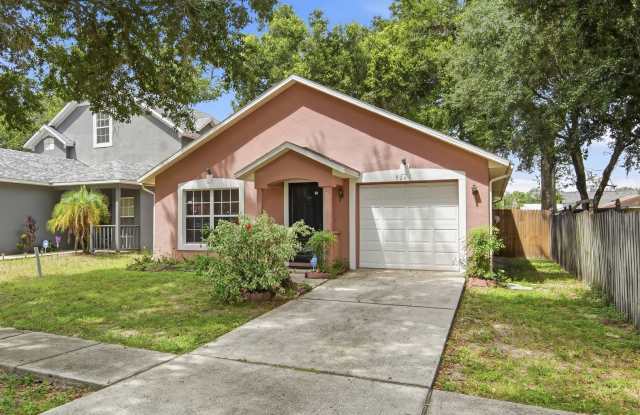 Freshly Updated 3-Bedroom Home with Enclosed Yard photos photos Freshly Updated 3-Bedroom Home with Enclosed Yard photos photos
