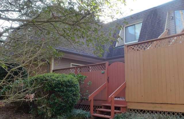 209 Summerwalk Circle - 209 Summerwalk Circle, Chapel Hill, NC 27517