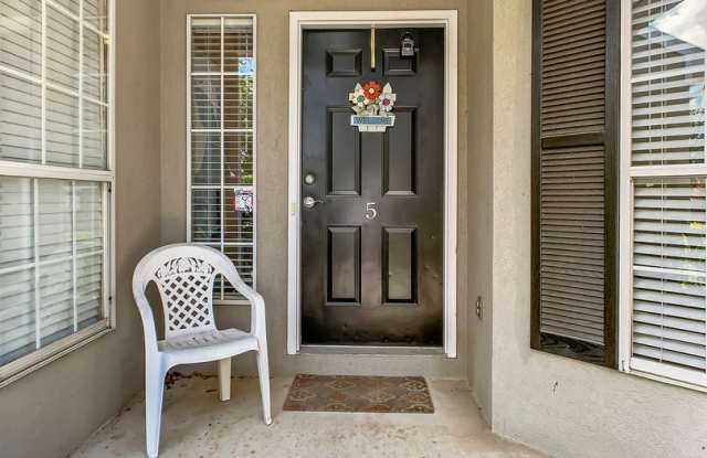 2 bed 2 bath condo  - Great loacation! Gallery 1