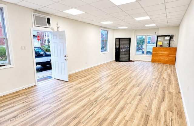 1770-00 N MASCHER Street Gallery 3