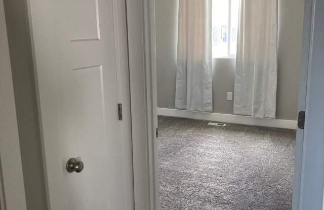 Room 2 - 3981 3500 South Street, Uintah County, UT 84078