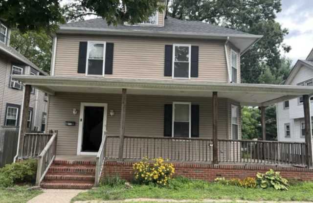 720 Cinnaminson Ave - 720 Cinnaminson Avenue, Palmyra, NJ 08065