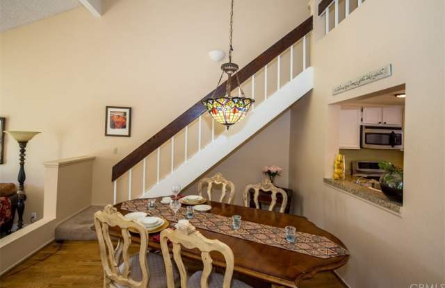23386 Coso Gallery 2