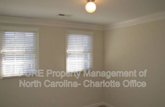 1336 Green Oaks Lane Gallery 3