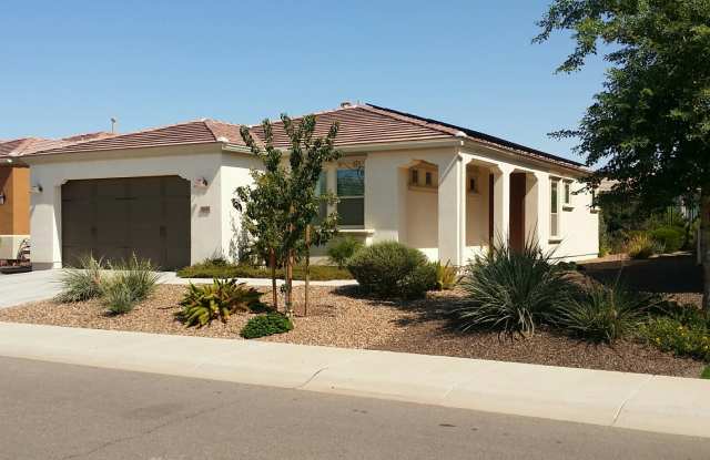 1602 E Azafran Trl Gallery 2