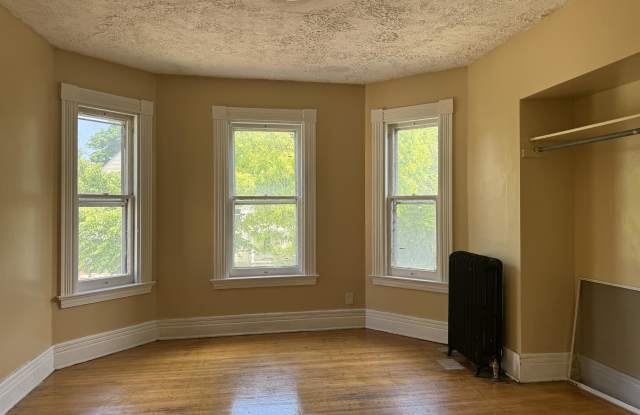205 Fulton Avenue Gallery 2
