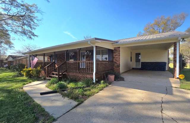 Gorgeous 3 bed home in Oxford! (Additional pictures coming soon!) photos photos