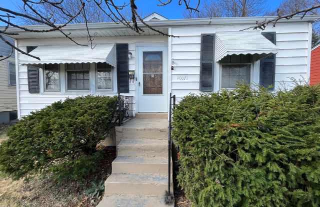 Two Bedroom Home with Attached Garage Move In Ready! - 10071 Stimson Drive, Riverview, MO 63137 Two Bedroom Home with Attached Garage Move In Ready! - 10071 Stimson Drive, Riverview, MO 63137
