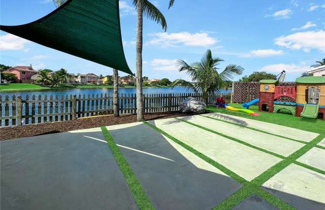 15481 SW 47th Ter photos photos