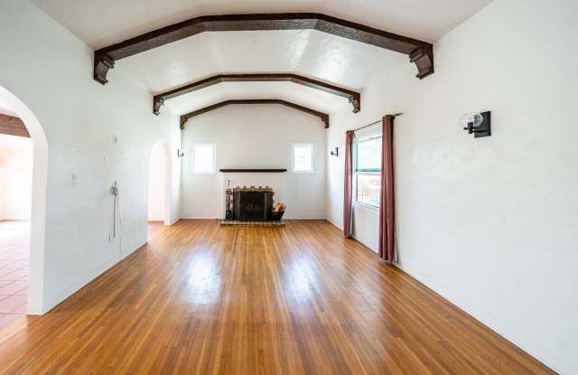 3605 Dove Court Gallery 1