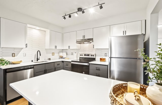 Silver Oak Apartments Gallery 3