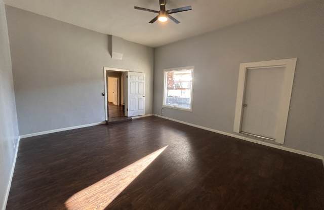 216 E Main St - 216 East Main Street, Medford, OR 97501