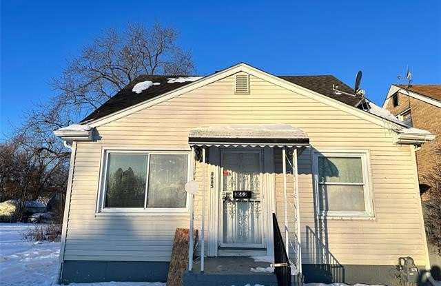 8685 Vaughan Street photos photos