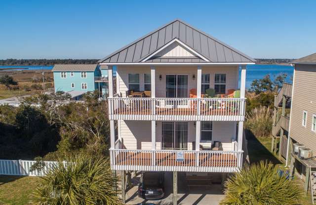 FALL IN LOVE WITH ISLAND LIVING - MONTHLY RENTALS AVAILABLE! Gallery 3