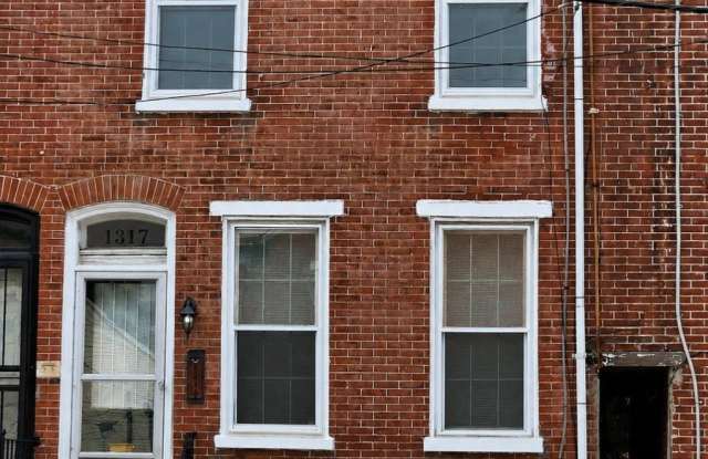 1317 N WALNUT Street photos photos