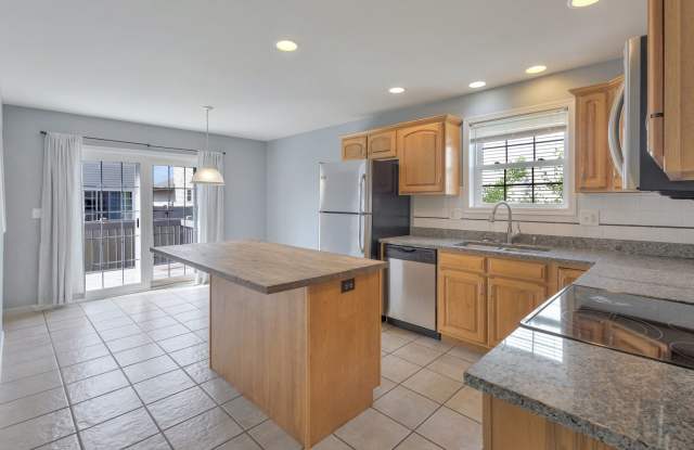 Turnberry Ridge – 3 Bedroom, 2.5 Bath Zero-Lot Home with 2-Car Garage photos photos