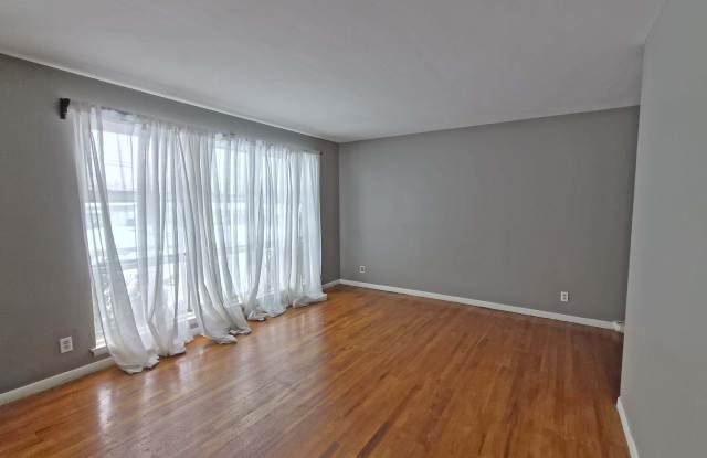 2689 Sierra Drive photos photos