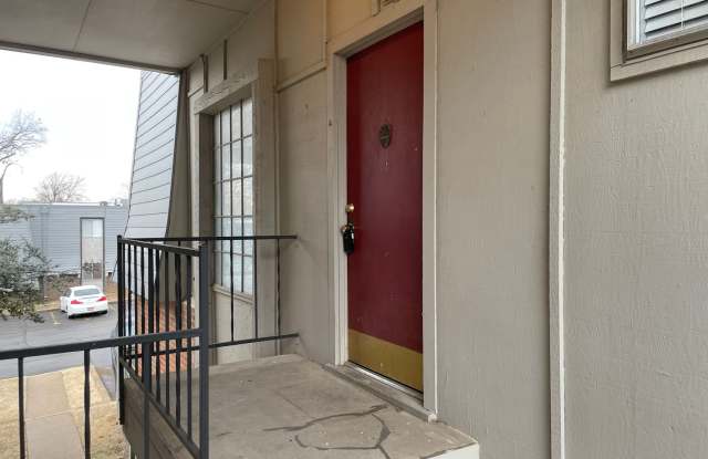 Upstairs unit at Willow Creek available now! photos photos