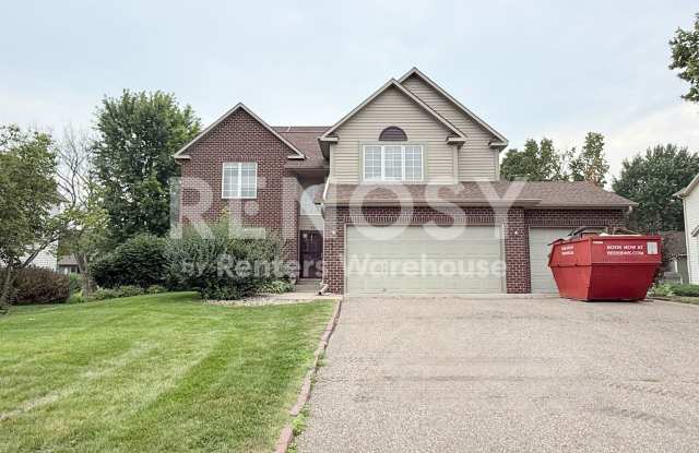 Executive Home Avail Now in Shakopee! Gallery 4