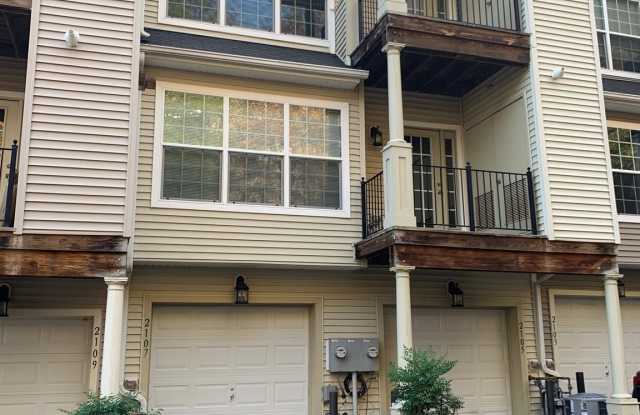 2107 HIDEAWAY COURT Gallery 3