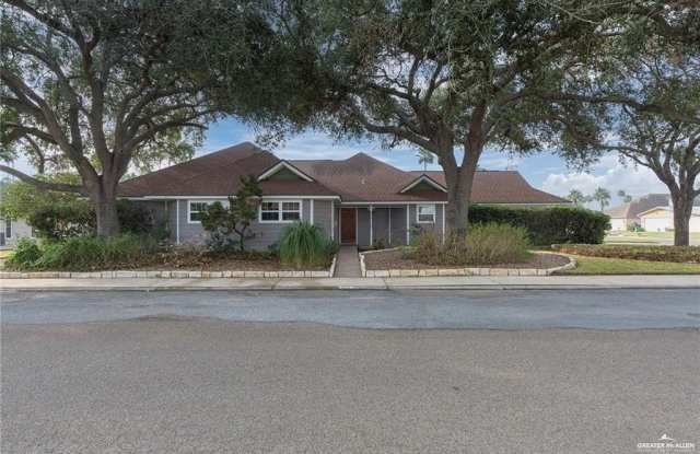 419 Country Club Drive Gallery 2