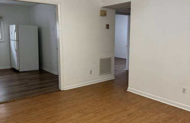 127 Whispering Oaks Ln photos photos