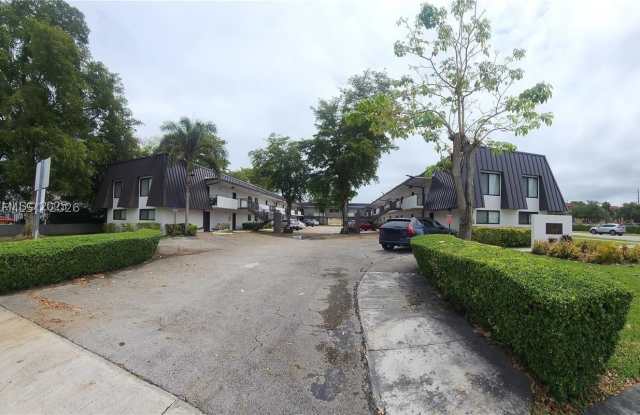 19600 SW 110th Ct Gallery 3