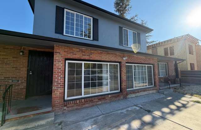 Spacious Two-Story Duplex in Old North Sacramento! photos photos