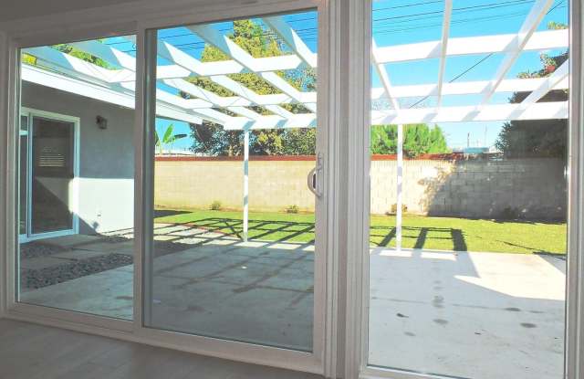 6829 E Almada Street Gallery 4