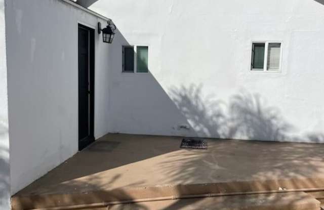6250 Ethel Gallery 3