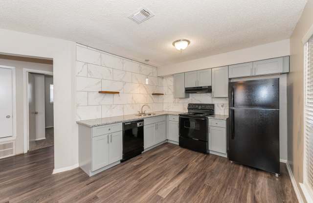 Top Location! Right in the heart of beautiful downtown Boerne! photos photos Top Location! Right in the heart of beautiful downtown Boerne! photos photos
