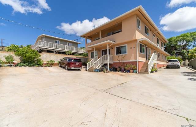 $2800 / 3br - 1100ft2 - 3BED 2BATH TRIPLEX IN MAKAKILO - 92-426 Akaula Street, Makakilo, HI 96707