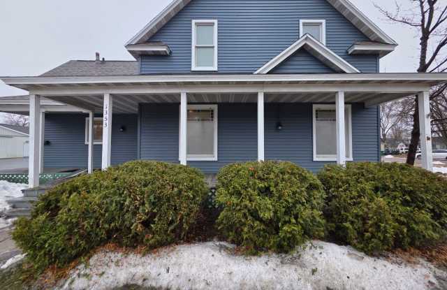 1353 W. Grand Ave photos photos