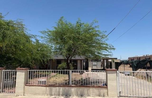 2942 W YUMA Street photos photos