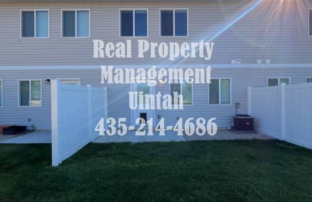 Cozy 3 Bedroom 2 1/2 Bath Townhome. Gallery 4
