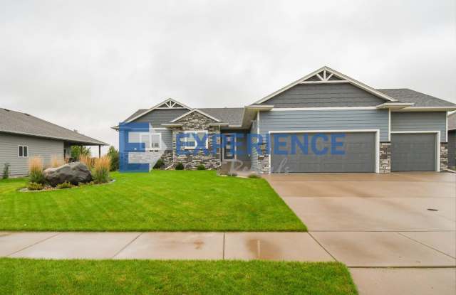 Spacious 5-Bedroom Home with Private Theater & Wet Bar! Gallery 1