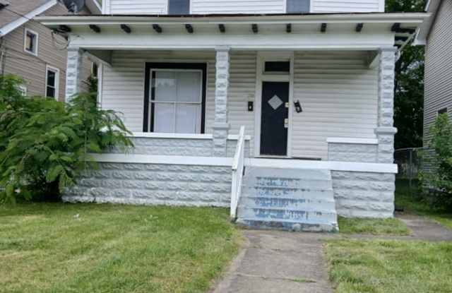 736 Dearborn Ave photos photos